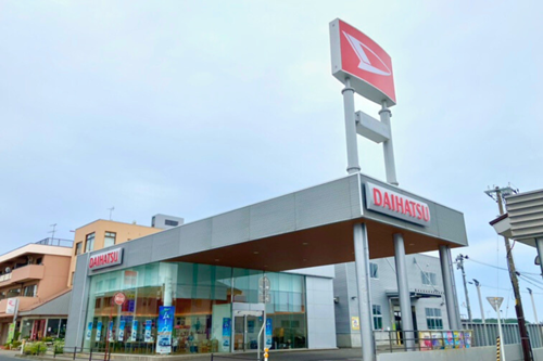 ダイハツ青山店舗外観